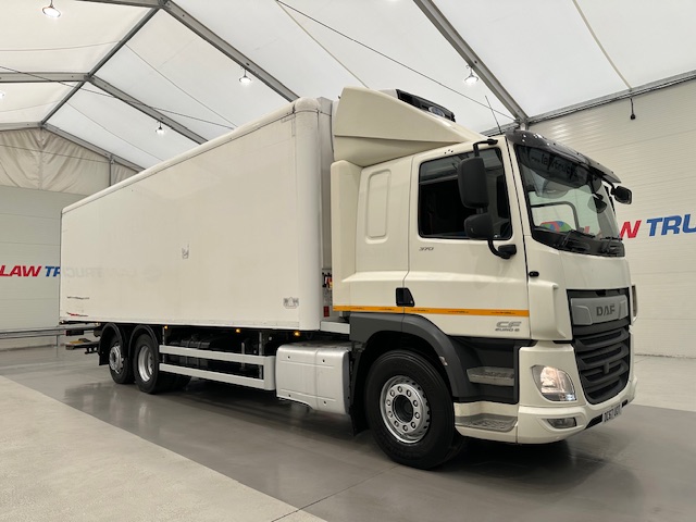 DAF CF 370 6×2 Sleeper Cab Fridge Box