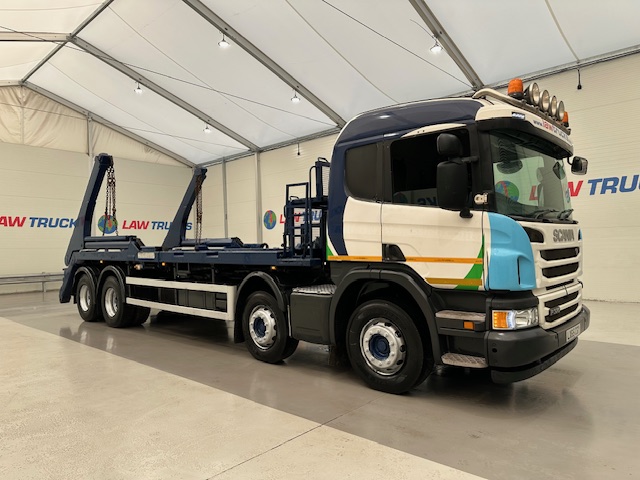 Scania P370 8×4 Sleeper Cab Skip Loader