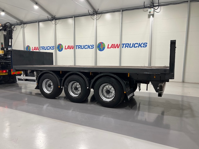 Scania R420 8×2 Rear Lift Brick Grab Drawbar