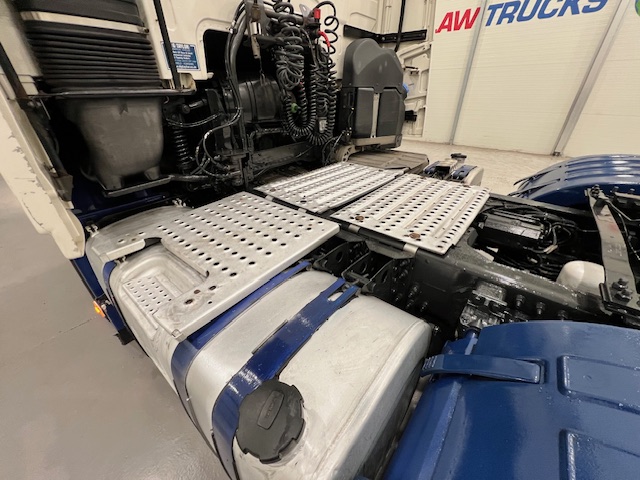 Volvo FH 500 6×2 Midlift Tractor Unit