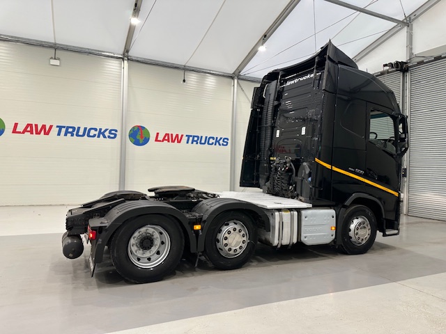 Volvo FH 500 6×2 Midlift Tractor Unit