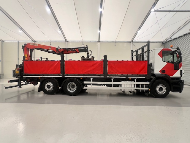 Iveco Stralis 310 6×2 Dropside Brick Grab