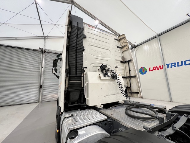 Volvo FH 500 6×2 Sleeper Cab Tractor Unit PTO