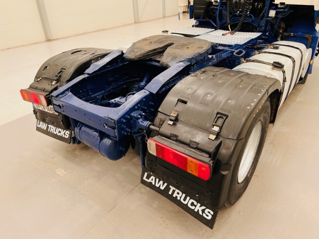 Volvo FH12 420 4×2 Sleeper Cab Tractor Unit