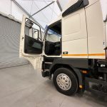 Volvo FH12 420 4×2 Caravan Transporter - thumbnail