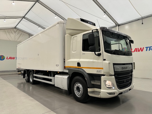 DAF CF 370 6×2 Sleeper Cab Fridge Box