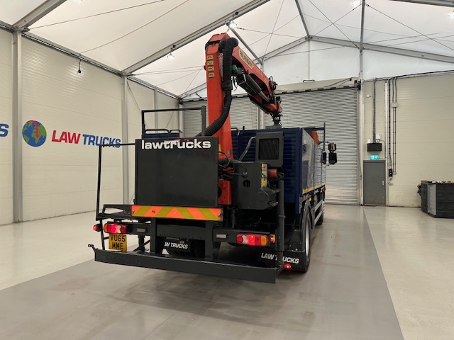 DAF LF 220 Day Cab Dropside Brick Grab