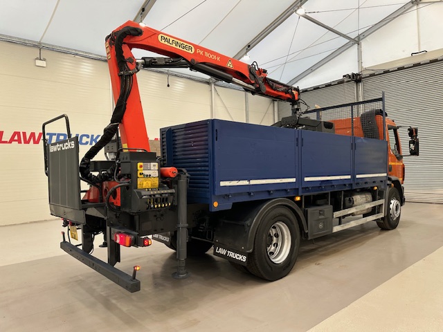 DAF LF 220 Day Cab Dropside Brick Grab