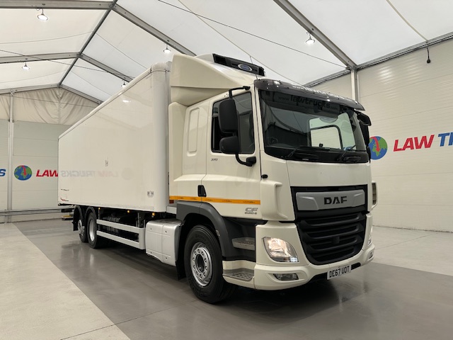 DAF CF 370 6×2 Sleeper Cab Fridge Box