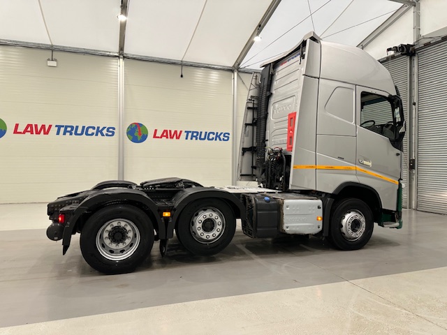 Volvo FH 500 6×2 Midlift Tractor Unit