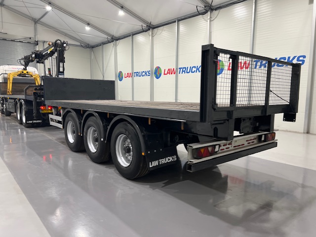 Scania R420 8×2 Rear Lift Brick Grab Drawbar