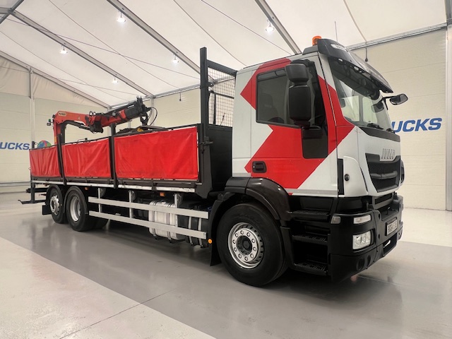 Iveco Stralis 310 6×2 Dropside Brick Grab