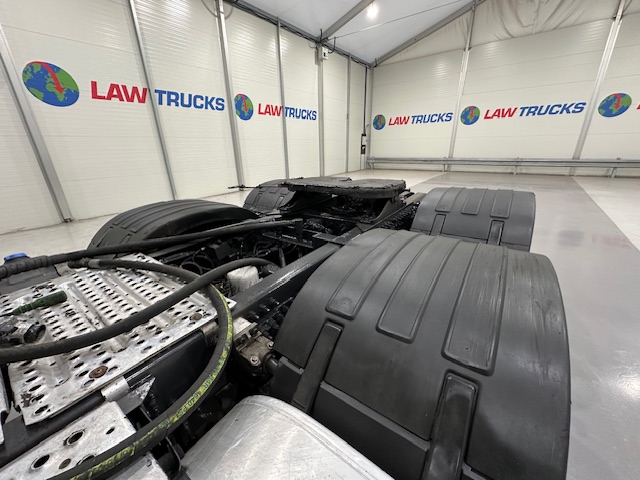 Volvo FH 500 6×2 Midlift Tractor Unit PTO