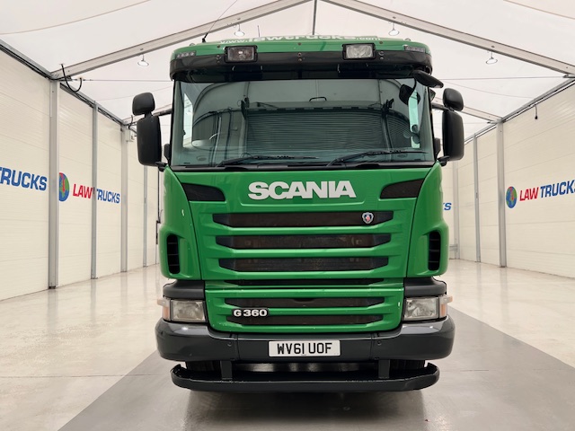Scania G360 8×2 Sleeper Chassis Cab