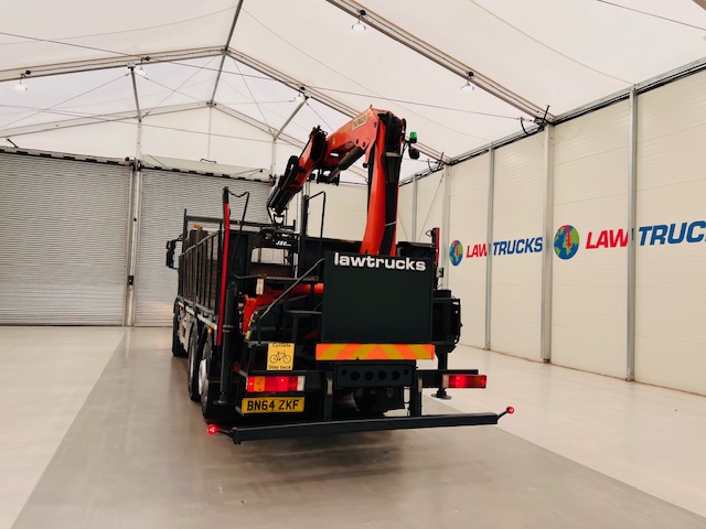 Iveco Stralis 310 Euro 6 6×2 Flatbed Brick Grab