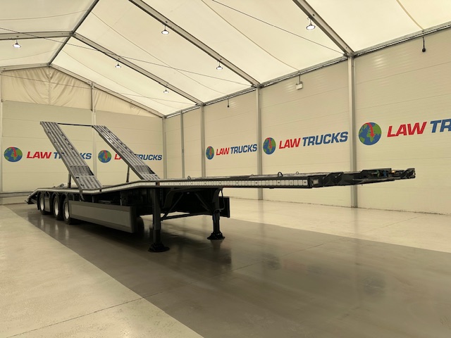 SDC Tri Axle Kicker Vehicle Carrier Lowloader