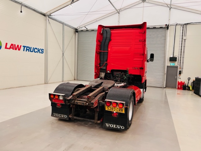 Volvo FH12 420 4×2 GTXL Tractor Unit