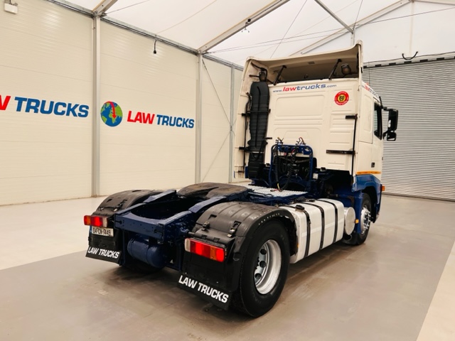 Volvo FH12 420 4×2 Sleeper Cab Tractor Unit