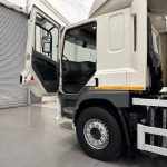 DAF CF 370 6×2 Sleeper Cab Fridge Box - thumbnail