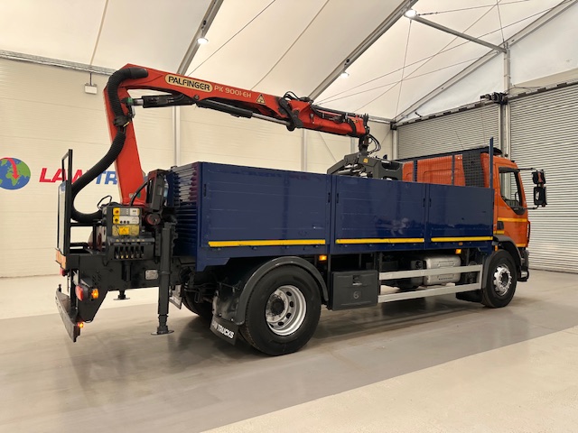 DAF LF 220 Day Cab Dropside Brick Grab