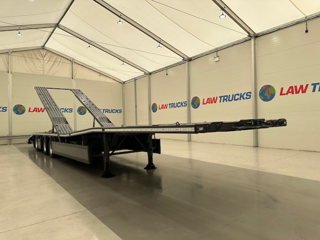 SDC Tri Axle Kicker Vehicle Carrier Lowloader