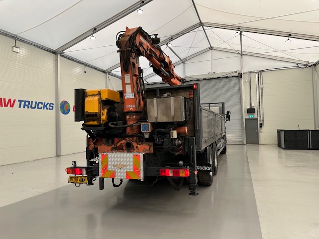 Scania P270 6×2 10 Tyre Flatbed Brick Grab