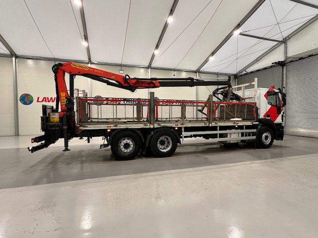 Iveco Stralis 310 6×2 Dropside Brick Grab