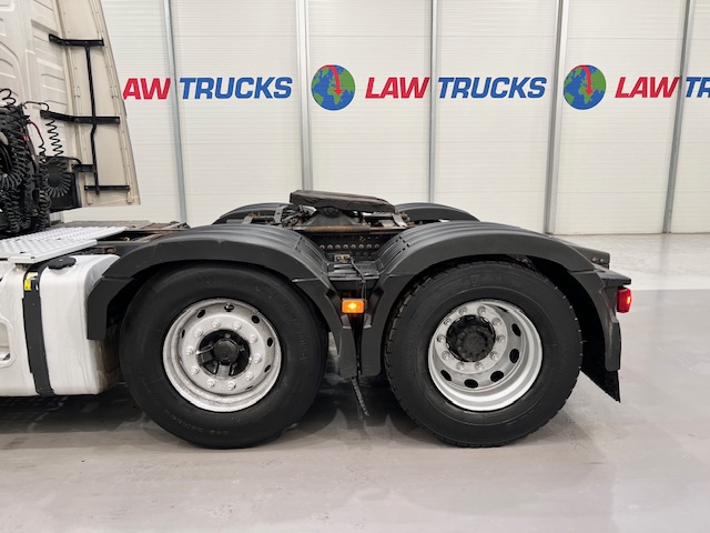 Volvo FH 500 6×2 Sleeper Cab Tractor Unit