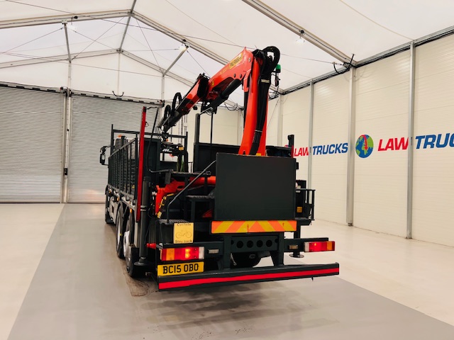 Iveco Stralis 310 Euro 6 6×2 Dropside Brick Grab
