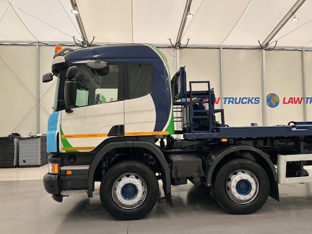 Scania P370 8×4 Sleeper Cab Skip Loader