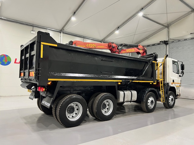 DAF CF85 360 8×4 Day Cab Steel Tipper Grab