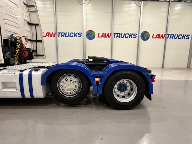 Volvo FH 500 6×2 Midlift Tractor Unit