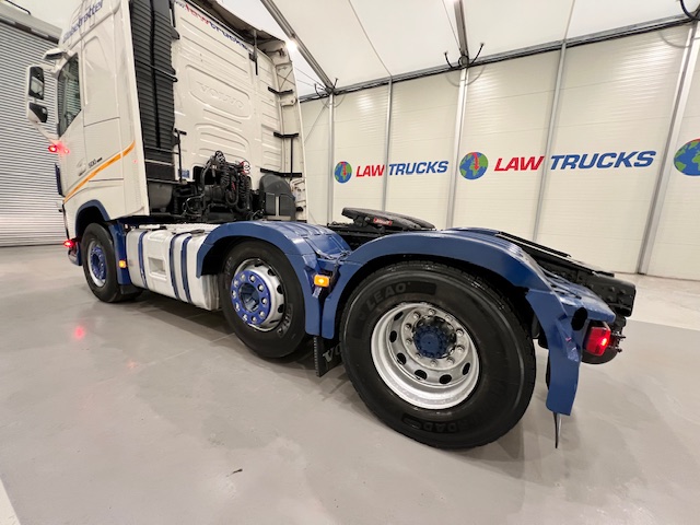 Volvo FH 500 6×2 Midlift Tractor Unit