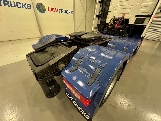 Volvo FH 500 6×2 Midlift Tractor Unit