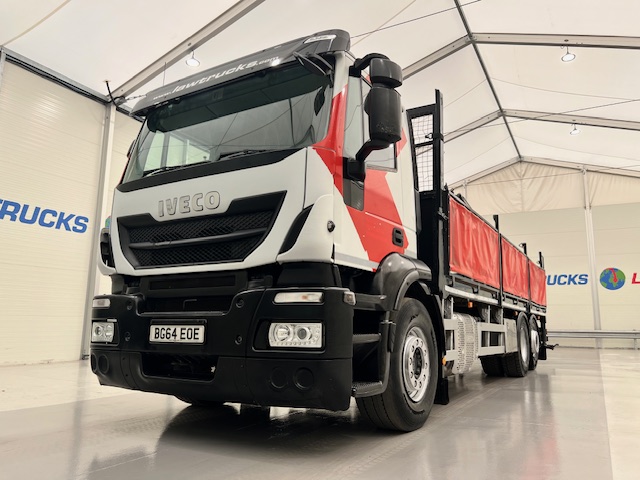 Iveco Stralis 310 6×2 Dropside Brick Grab