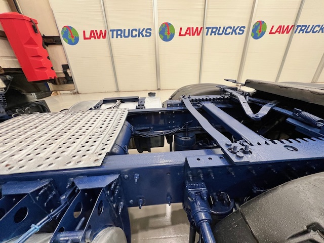 Volvo FH 480 6×2 Rear Lift Tractor Unit