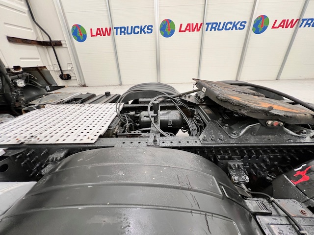 Volvo FH 460 6×2 Midlift Tractor Unit PTO