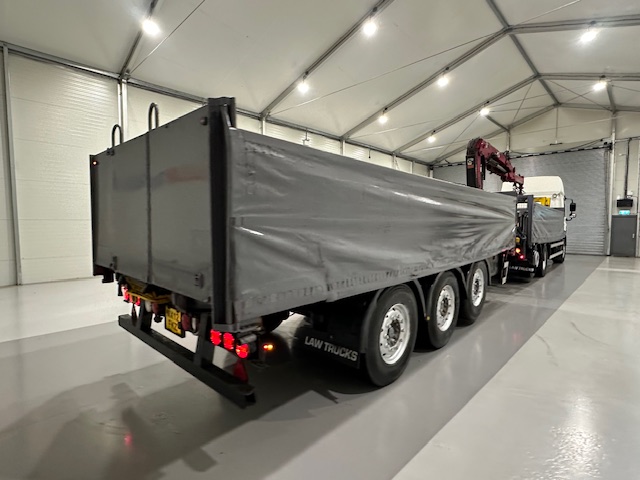 DAF CF85 460 6×2 Flatbed Drawbar Brick Grab