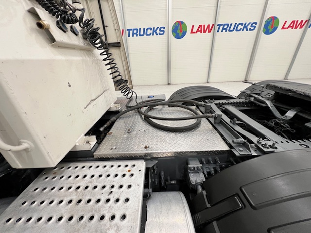 Volvo FH 500 6×2 Sleeper Cab Tractor Unit PTO