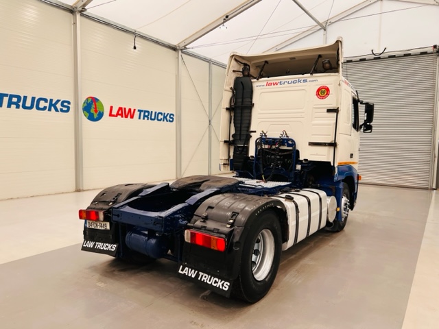 Volvo FH12 420 4×2 Sleeper Cab Tractor Unit
