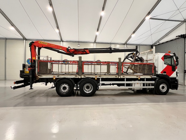 Iveco Stralis 310 6×2 Dropside Brick Grab