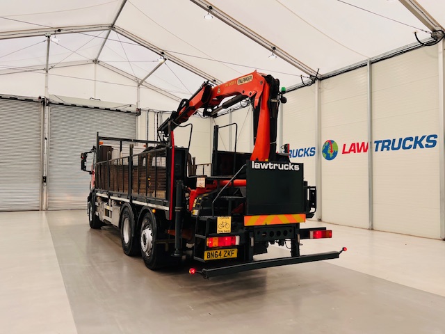 Iveco Stralis 310 Euro 6 6×2 Flatbed Brick Grab