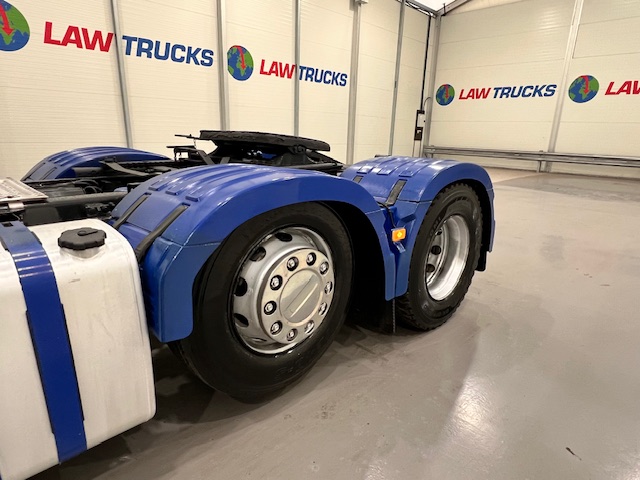 Volvo FH 500 6×2 Midlift Tractor Unit