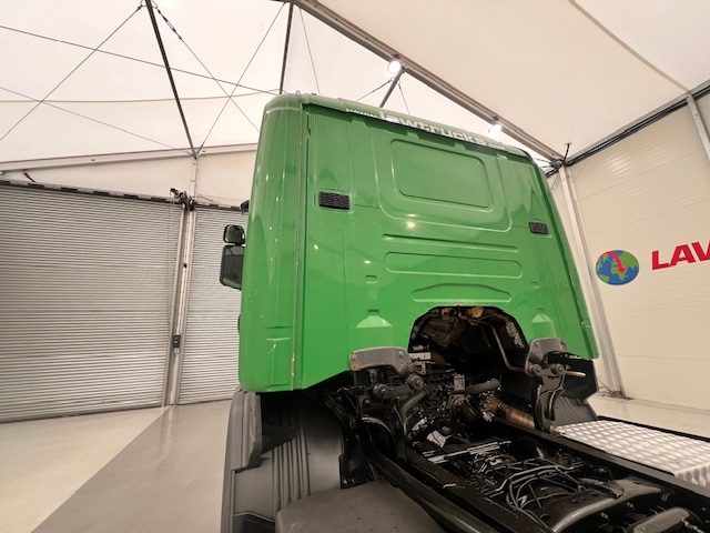 Scania G360 8×2 Sleeper Chassis Cab