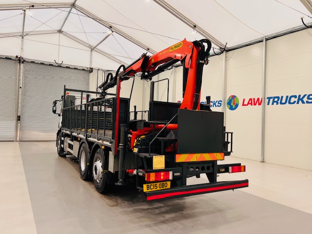 Iveco Stralis 310 Euro 6 6×2 Dropside Brick Grab
