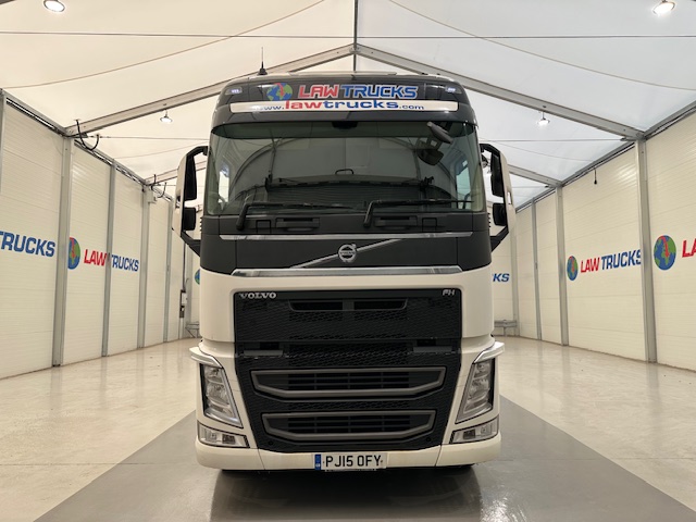 Volvo FH 500 6×2 Globetrotter XL Midlift Tractor Unit