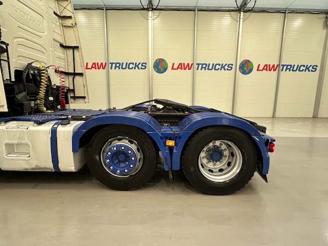 Volvo FH 500 6×2 Midlift Tractor Unit