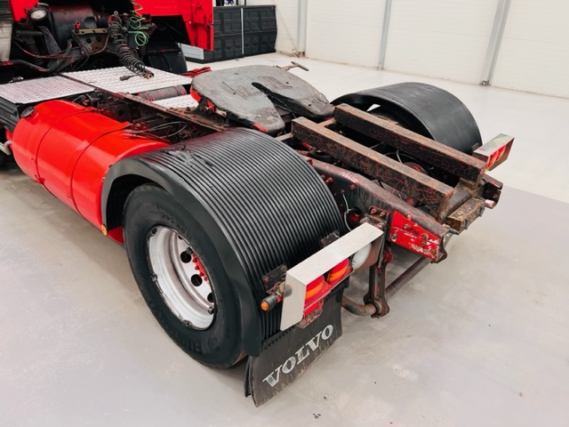 Volvo FH12 420 4×2 GTXL Tractor Unit