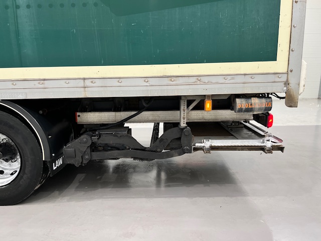 Scania P250 4×2 Sleeper Cab Box Van