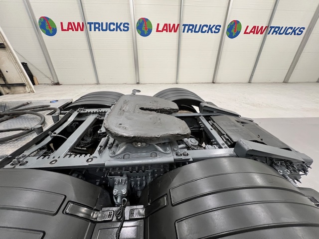 Volvo FH 500 6×2 Sleeper Cab Tractor Unit PTO